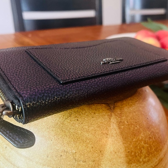 ULTRA RARE UNICORN Coach Hologram Petrol Zip Accordion Oil Slick Wallet Purple - Picture 7 of 16